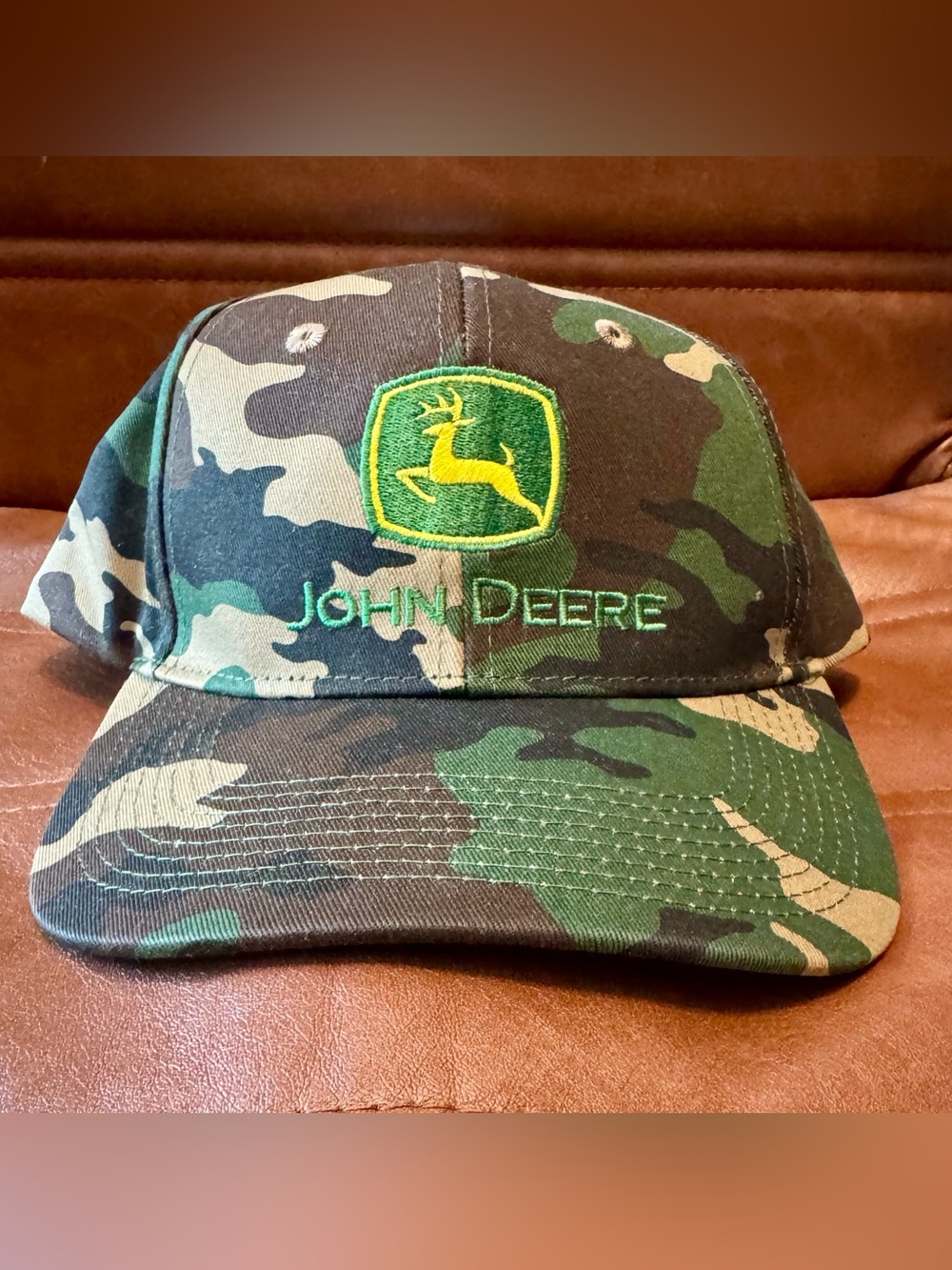 John Deere Camoflauge Green Logo Patch SnapBack Hat. Cotton. OSFM. NWT